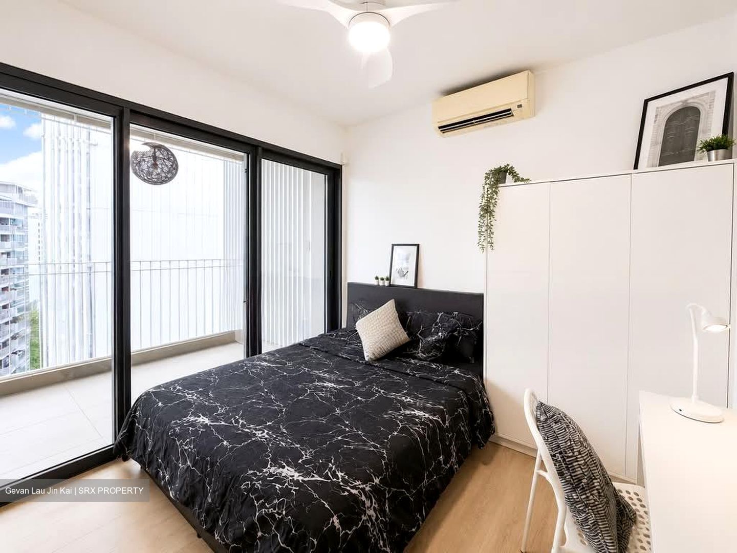 The Lakefront Residences (D22), Condominium #558934011